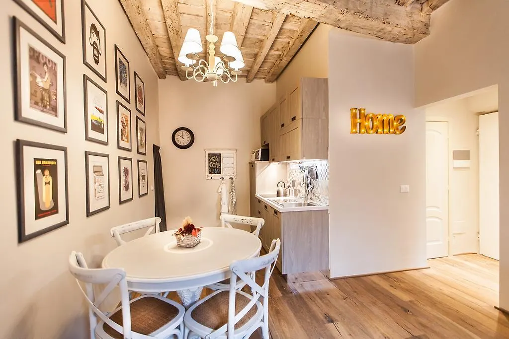 Boheme Apartment By Mamo Florence
