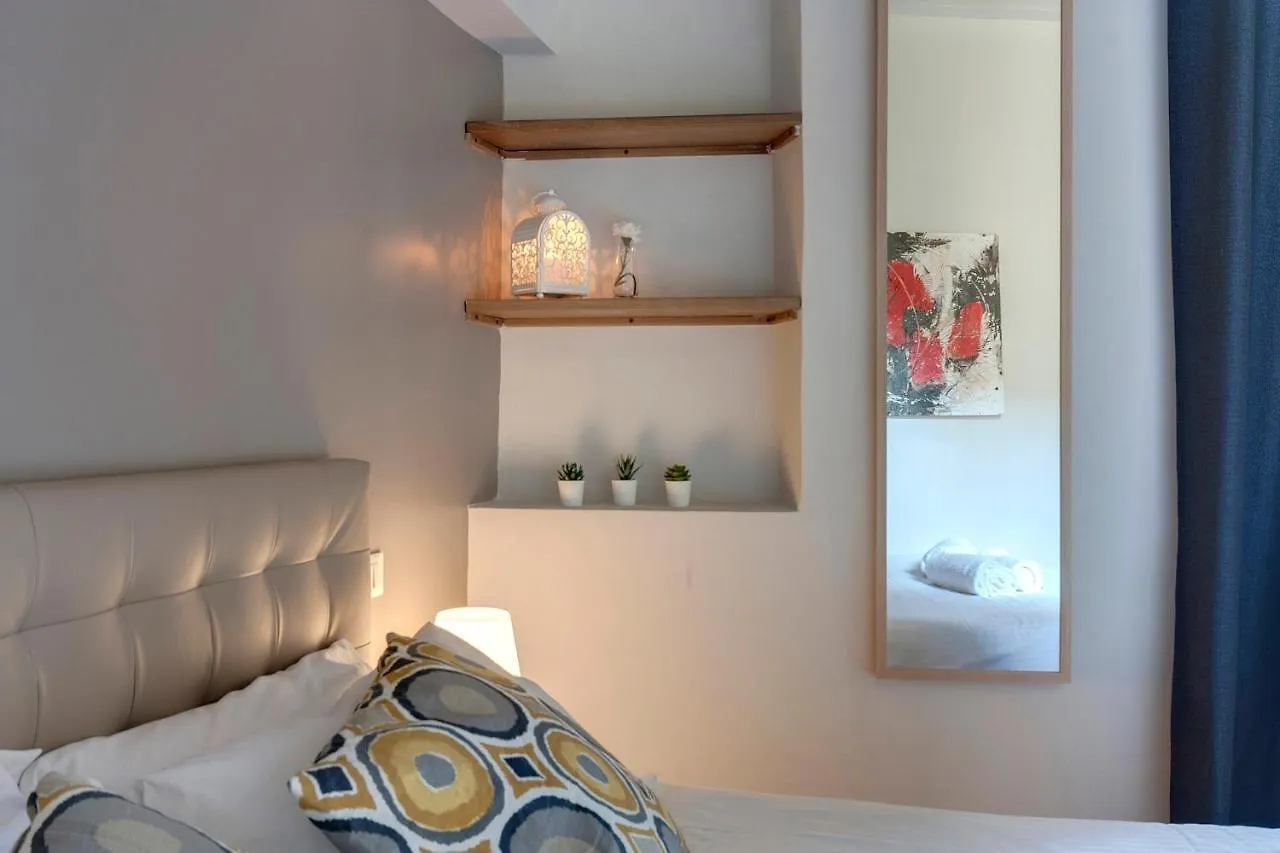 Boheme Apartment By Mamo Florence 0*,  Italy